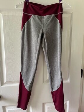 Cloud Chaser Colorblock Leggings - Maroon & Gray